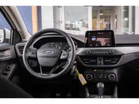 Ford Focus (2022) thumbnail 21