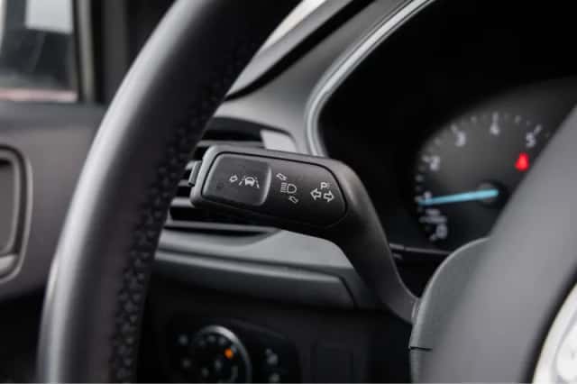 Ford Focus (2022) thumbnail 23
