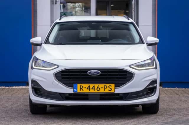 Ford Focus (2022) thumbnail 4