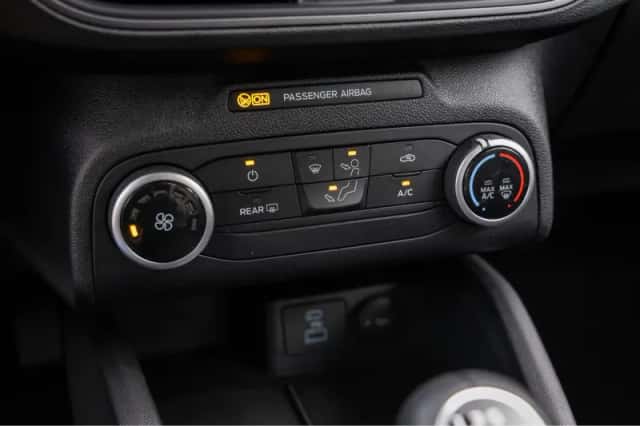 Ford Focus (2022) thumbnail 32