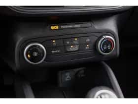 Ford Focus (2022) thumbnail 32