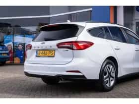 Ford Focus (2022) thumbnail 6