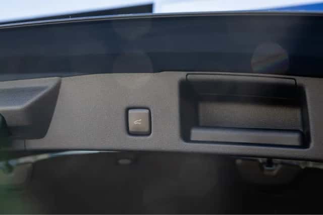Ford Kuga (2023) thumbnail 22