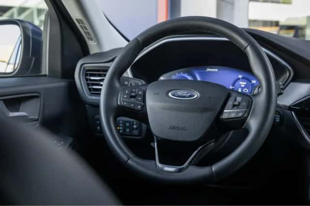 Ford Kuga (2023) thumbnail 23