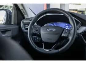 Ford Kuga (2023) thumbnail 23