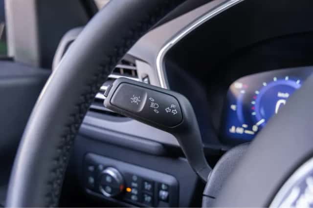 Ford Kuga (2023) thumbnail 25