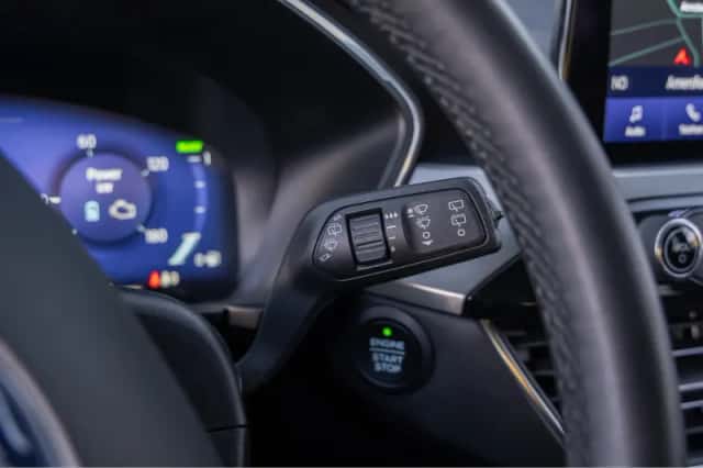 Ford Kuga (2023) thumbnail 30