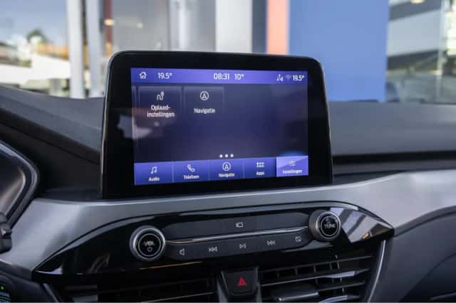 Ford Kuga (2023) thumbnail 35
