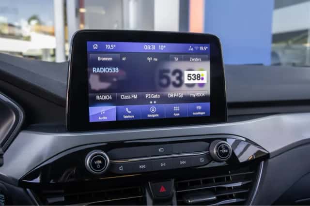 Ford Kuga (2023) thumbnail 39