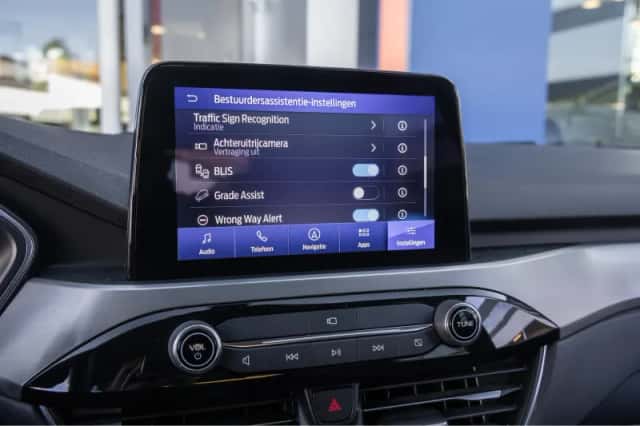 Ford Kuga (2023) thumbnail 41