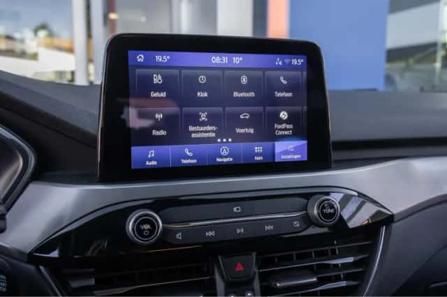 Ford Kuga (2023) thumbnail 42