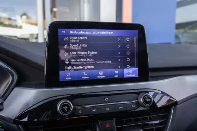 Ford Kuga (2023) thumbnail 43