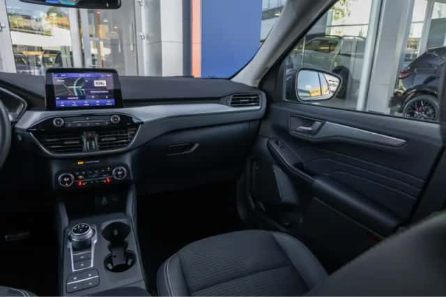 Ford Kuga (2023) thumbnail 46