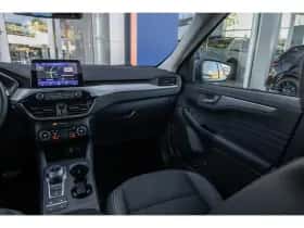 Ford Kuga (2023) thumbnail 46