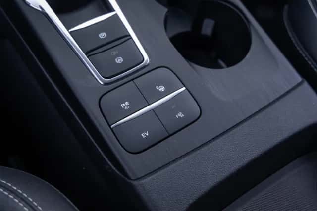 Ford Kuga (2023) thumbnail 49
