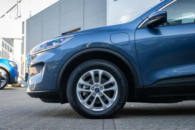 Ford Kuga (2023) thumbnail 50