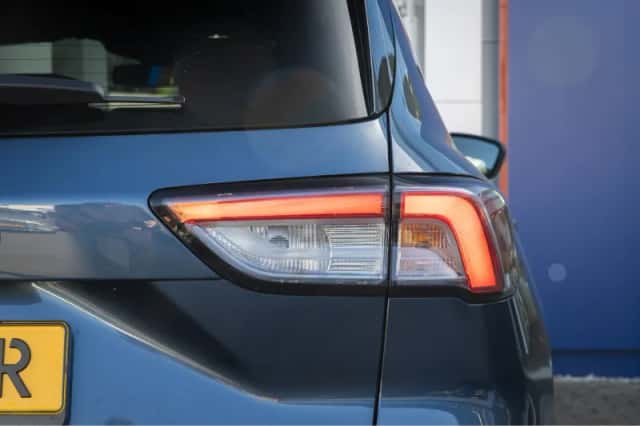 Ford Kuga (2023) thumbnail 9