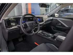 Opel Astra Sports Tourer (2023) thumbnail 2