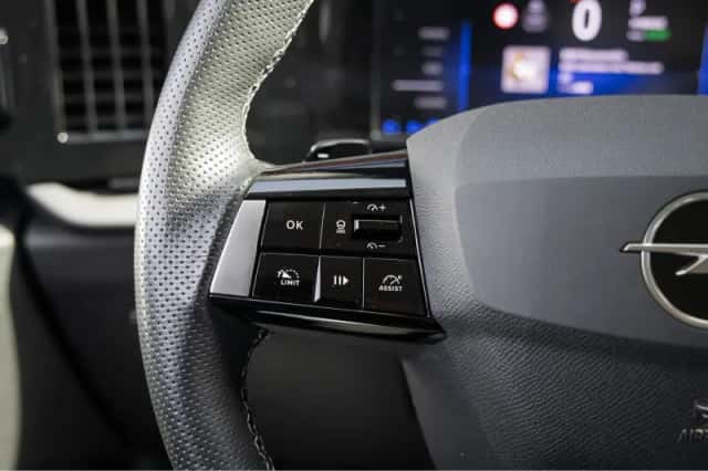 Opel Astra Sports Tourer (2023) thumbnail 24