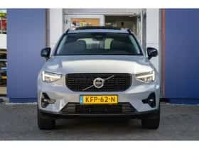 Volvo XC40 (2024) thumbnail 3