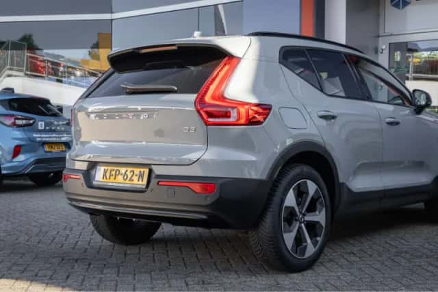 Volvo XC40 (2024) thumbnail 7