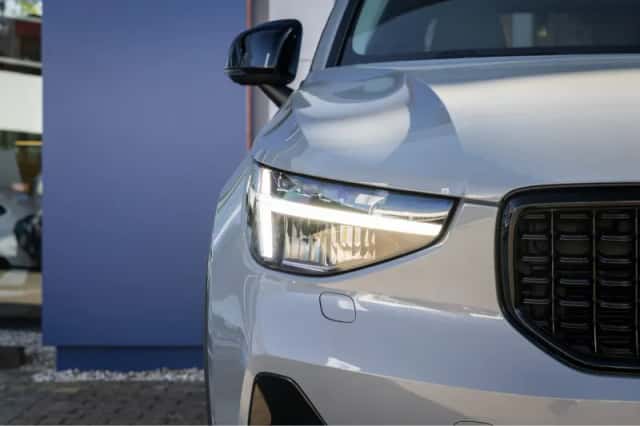 Volvo XC40 (2024) thumbnail 8