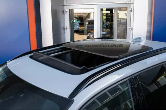Volvo XC40 (2024) thumbnail 9
