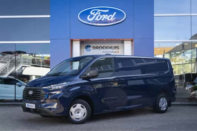 Ford Transit Custom (2024) thumbnail 1