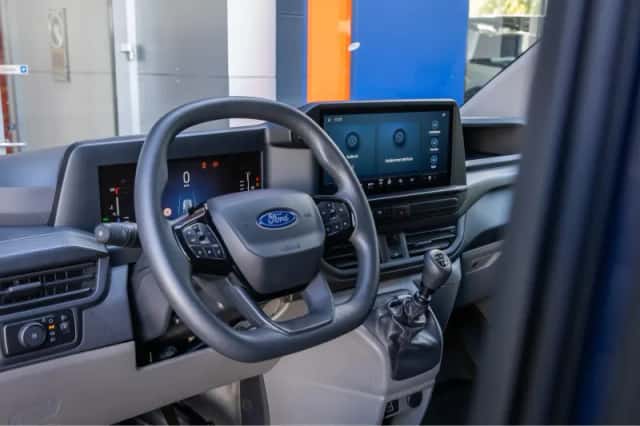 Ford Transit Custom (2024) thumbnail 15