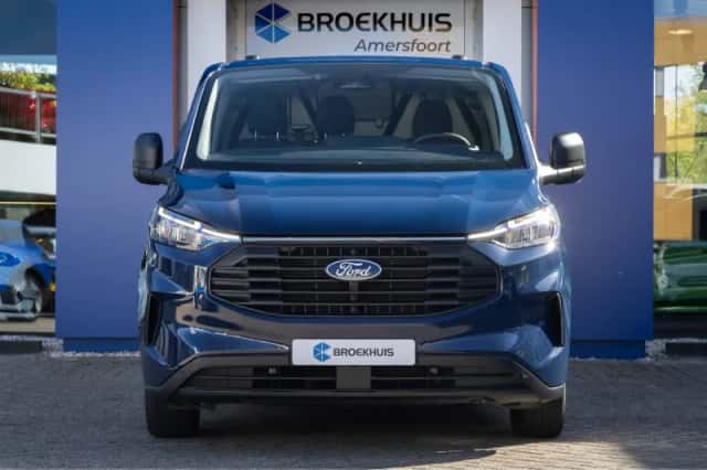 Ford Transit Custom (2024) thumbnail 3