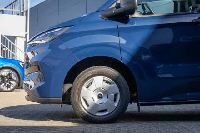 Ford Transit Custom (2024) thumbnail 4
