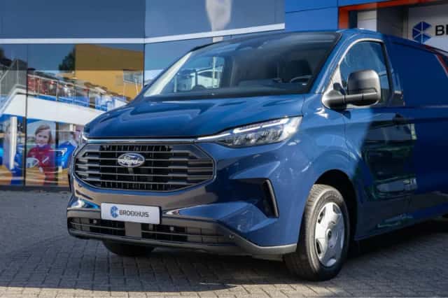Ford Transit Custom (2024) thumbnail 5