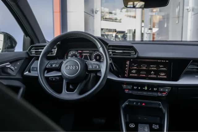 Audi A3 (2023) thumbnail 2