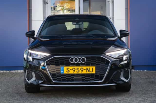 Audi A3 (2023) thumbnail 3