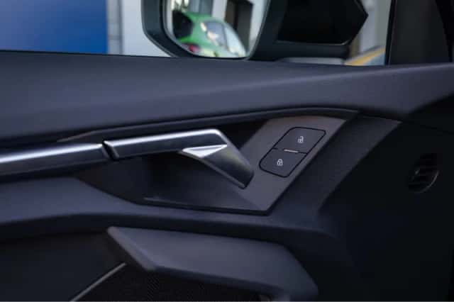 Audi A3 (2023) thumbnail 22