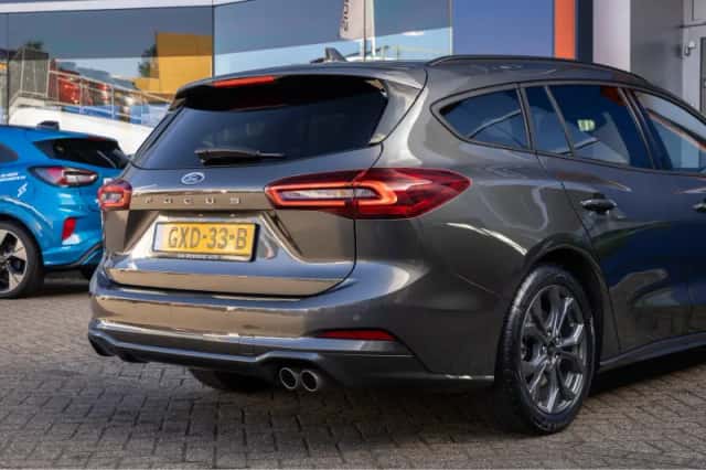 Ford Focus (2025) thumbnail 4