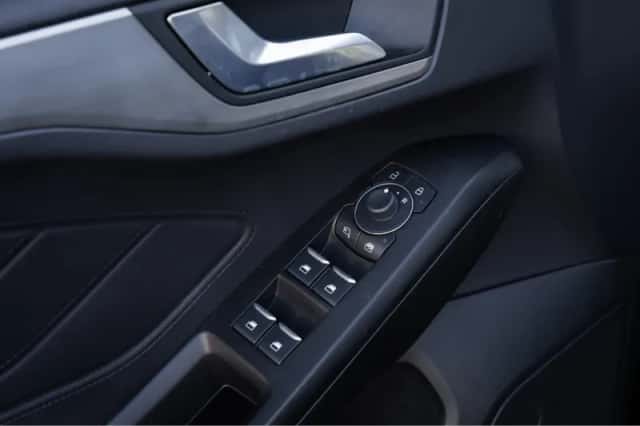 Ford Focus (2024) thumbnail 12