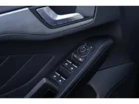 Ford Focus (2024) thumbnail 12
