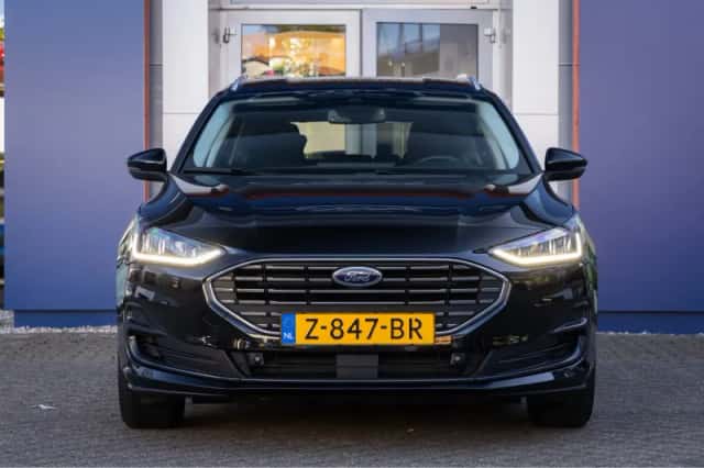 Ford Focus (2024) thumbnail 3