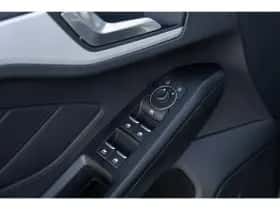 Ford Focus (2021) thumbnail 11