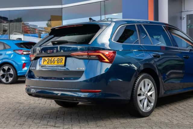 Škoda Octavia (2022) thumbnail 11