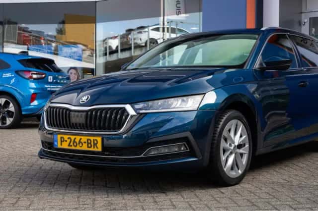 Škoda Octavia (2022) thumbnail 10
