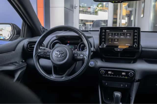 Toyota Yaris (2021) thumbnail 11