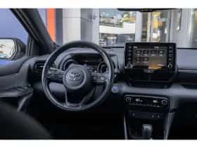 Toyota Yaris (2021) thumbnail 11