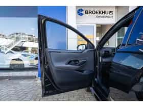 Toyota Yaris (2021) thumbnail 17