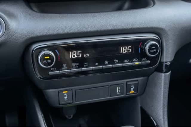Toyota Yaris (2021) thumbnail 32