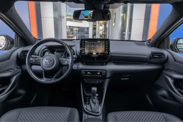 Toyota Yaris (2021) thumbnail 10