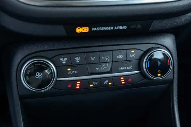 Ford Fiesta (2023) thumbnail 36