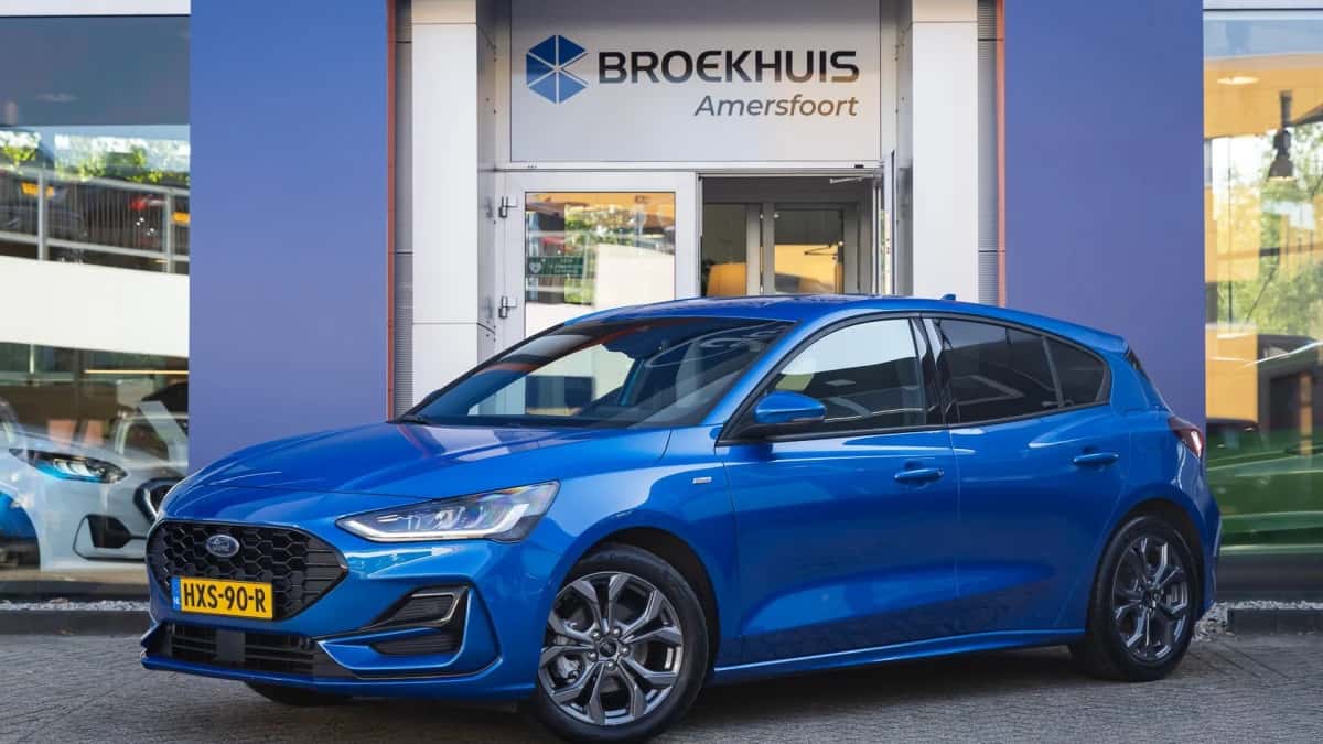 Ford Focus (2022) — foto 1