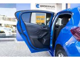 Ford Focus (2022) thumbnail 15